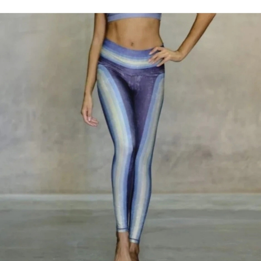Niyama Sol Leggings Shirley Blue Retro Stripe Highwaist Barefoot Leggings Small - Picture 3 of 10